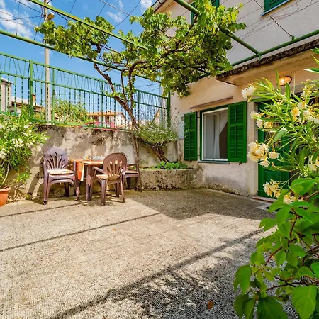 Pilcic Apartment *